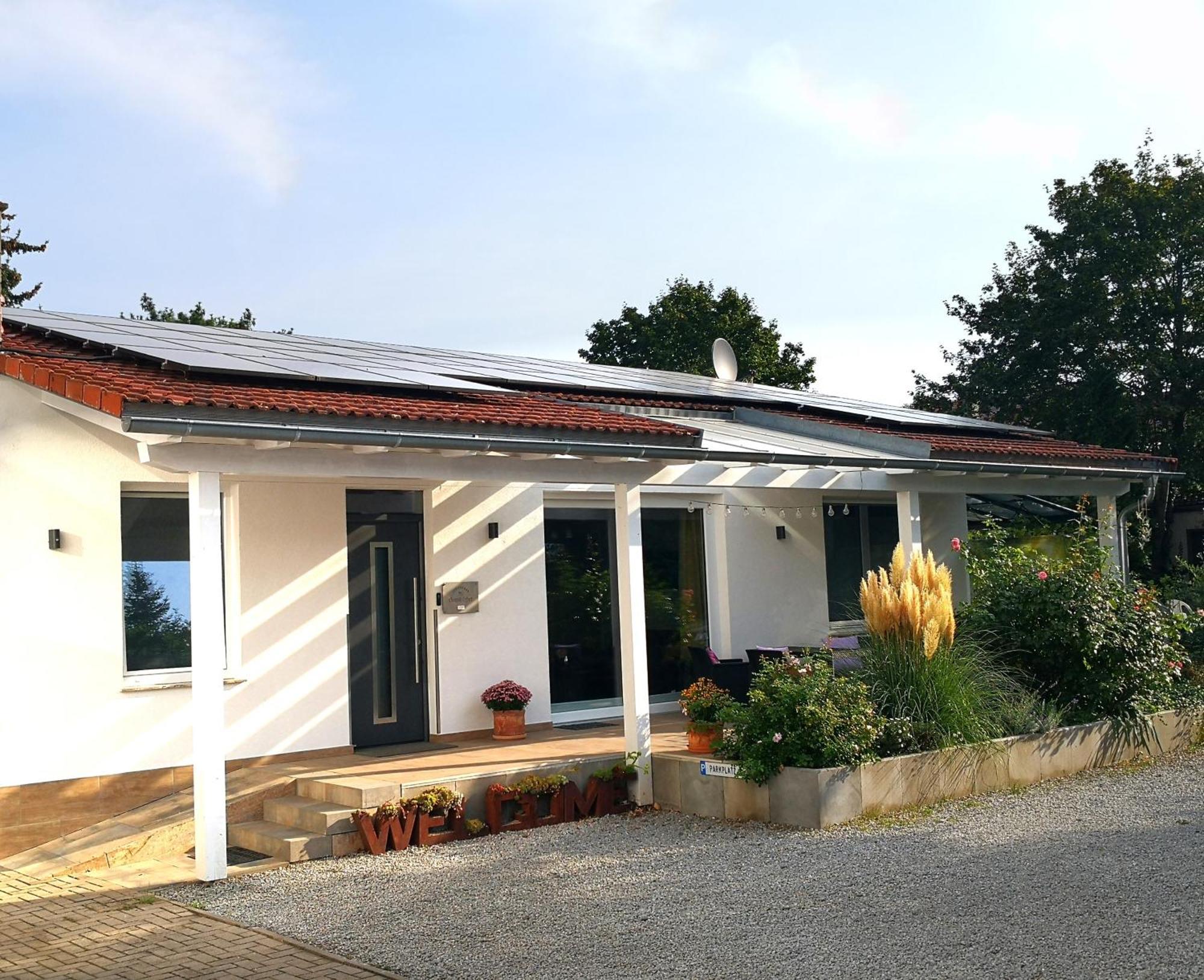 Auszeit Erfurt - Stilvoller Bungalow Mit Parkplatz - Zentrumsnah Екстериор снимка